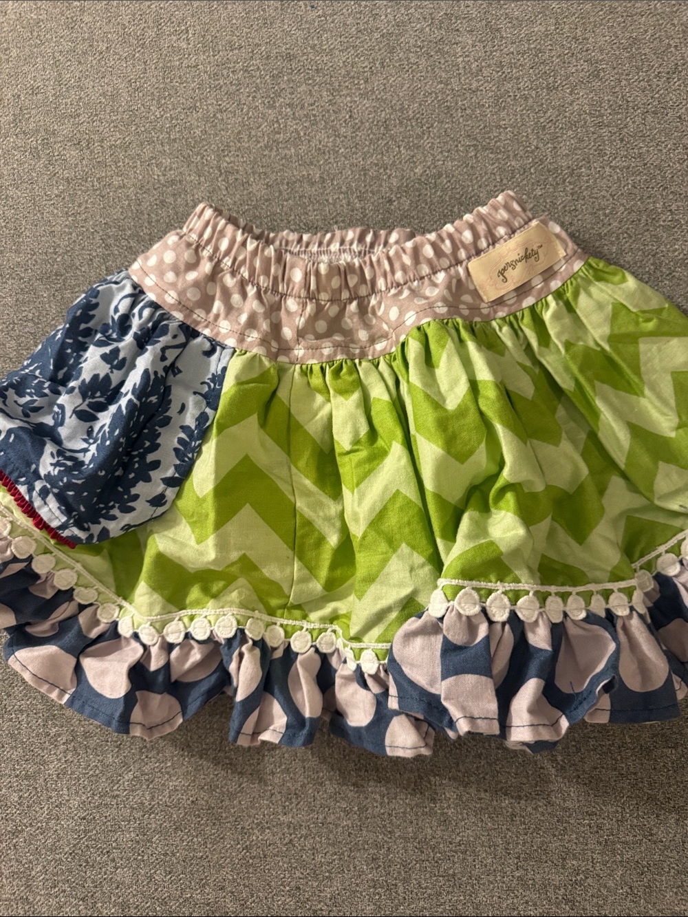 5/$15- Girl’s skirt size 18 months